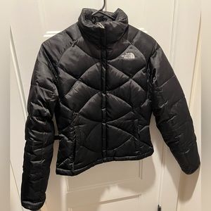 The North Face 550 Black Women’s Puffer Jacket